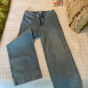 Wide leg cropped jean